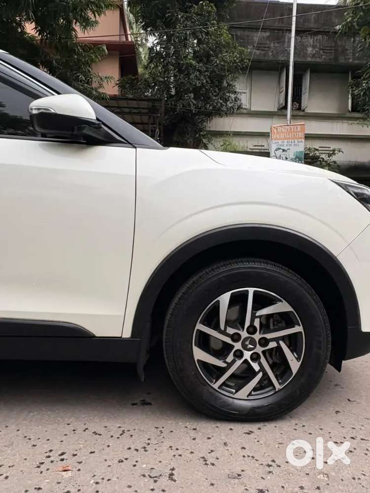 Mahindra Xuv300 W8(o) Diesel Bs-vi Car Of 2023