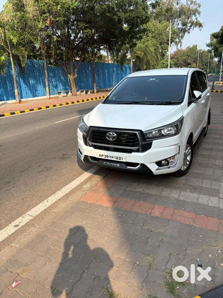 Toyota Innova Crysta 2020 Diesel 176000 Km Driven