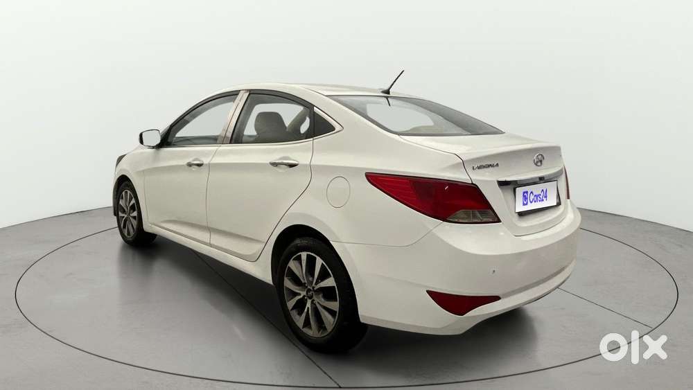 Hyundai Verna [2015-2018] Fluidic 4s 1.6 Vtvt Sx, 2015, Petrol