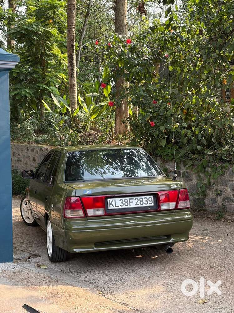 Maruti Suzuki Esteem 2002 Petrol Well Maintained