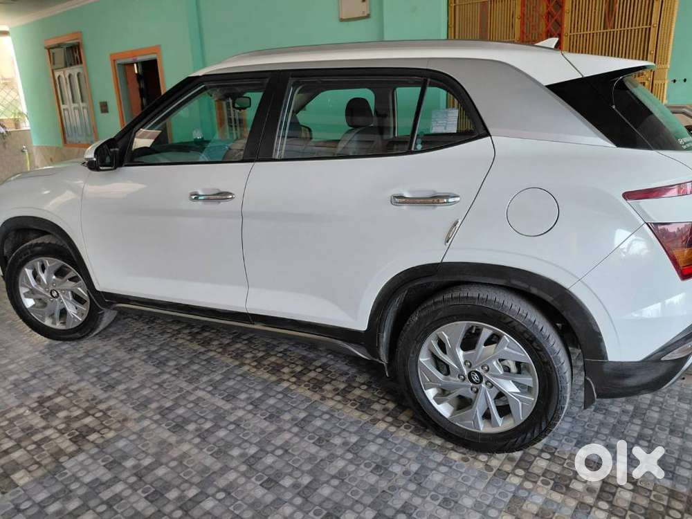 Hyundai Creta With Fancy Number 0004