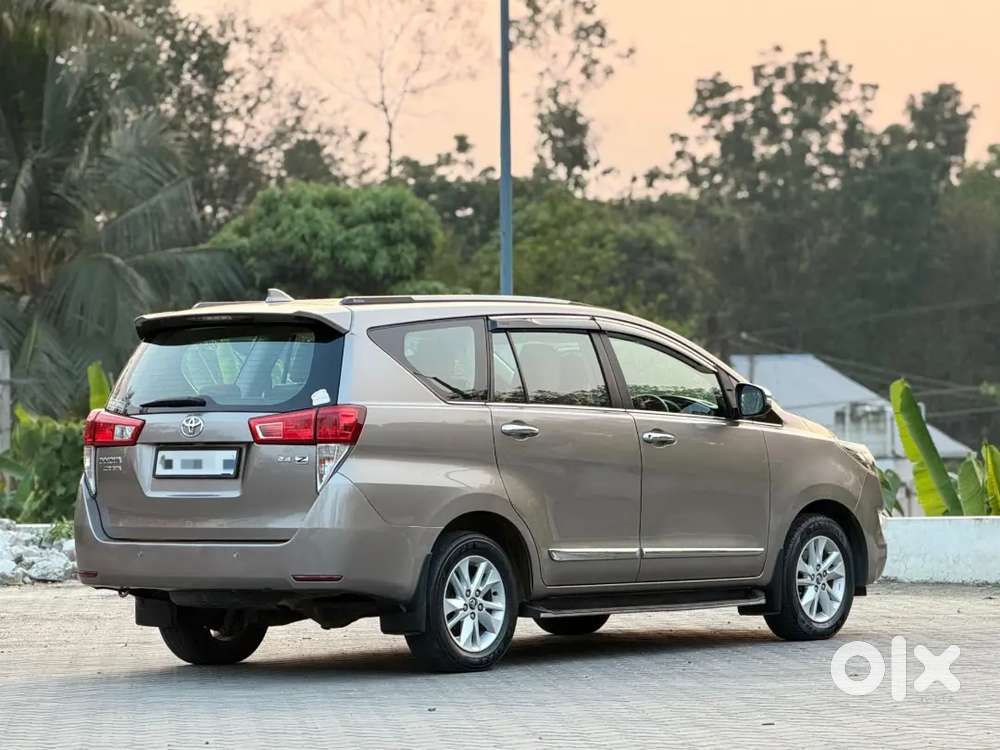 Toyota Innova Crysta