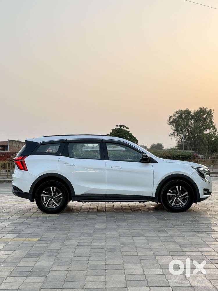 Mahindra Xuv700 2.2 Ax 5 Diesel At 7 Str, 2024, Diesel