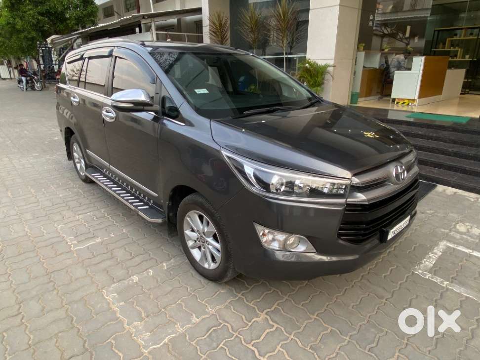 Toyota Innova Crysta 2.8 Zx At 7 Seater, 2017, Diesel