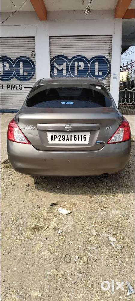 Nissan Sunny 2012 Diesel 120000 Km Driven