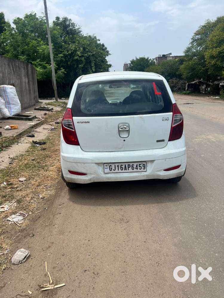 Hyundai I10 2011 Km Driven 111000