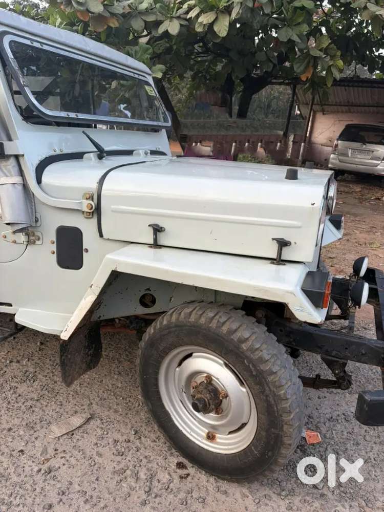 Mahindra Jeep