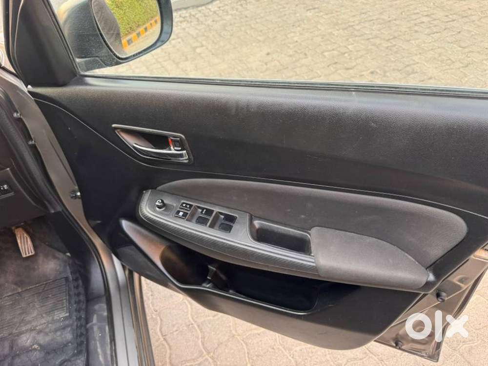 Maruti Suzuki Swift 1.2 Vxi (o), 2022, Petrol
