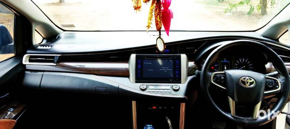 Toyota Innova Crysta, 2017