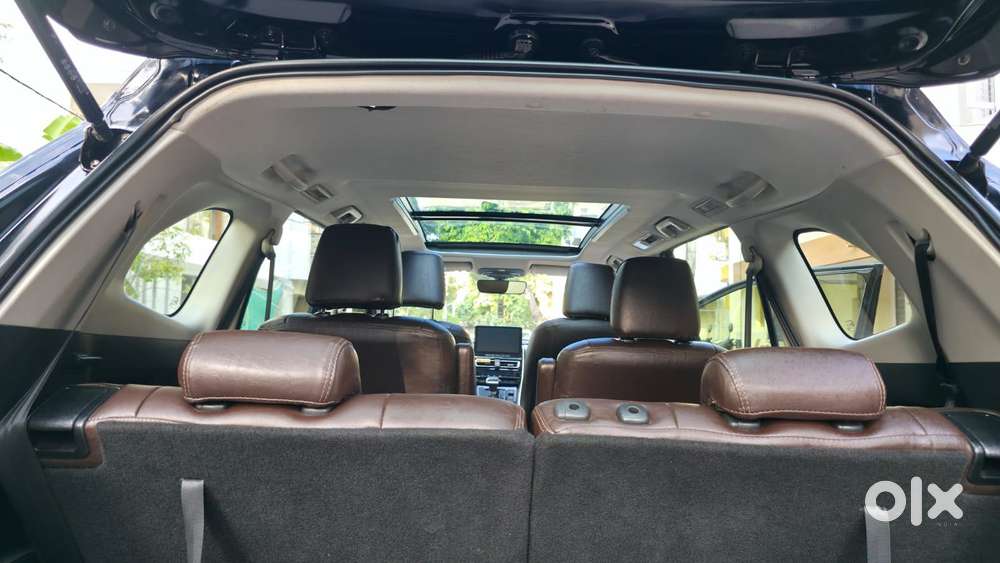 Toyota Innova Hycross 2.0 Vx (o) Hybrid 7 Str, 2025, Petrol