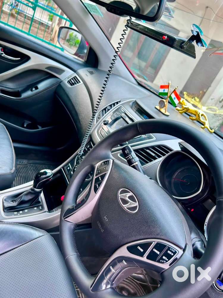 Hyundai Elantra Petrol 2015 Automatic Top Model Ventialed Seats