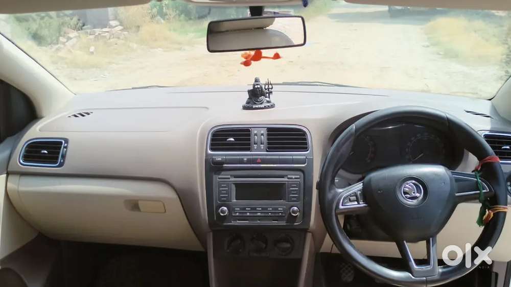 Skoda Rapid Elegance 2015 Year
