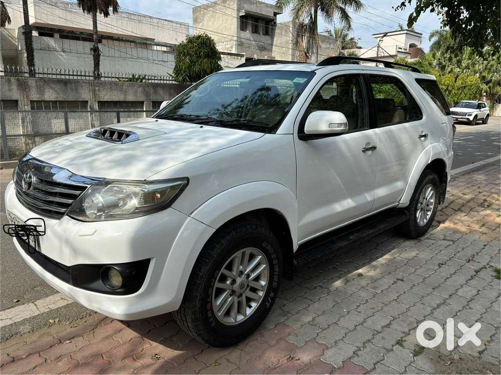 Toyota Fortuner 2013