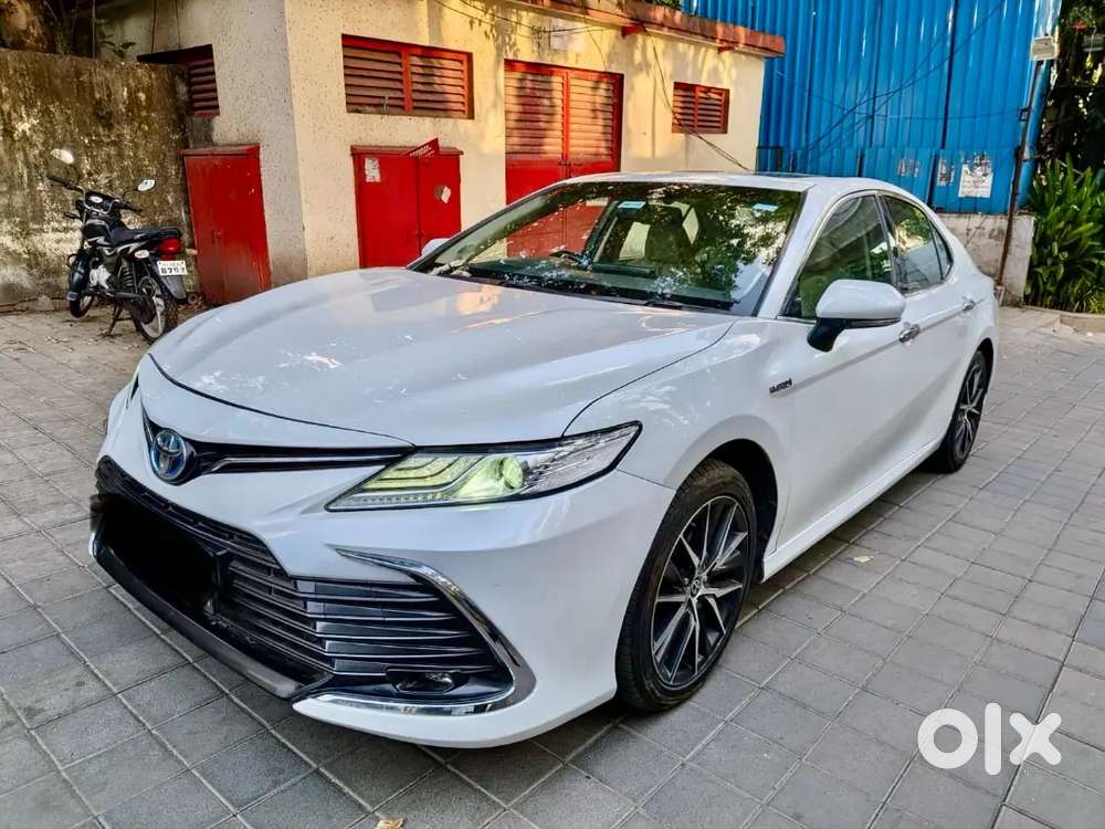 Toyota Camry Hybrid 2022 Car Available