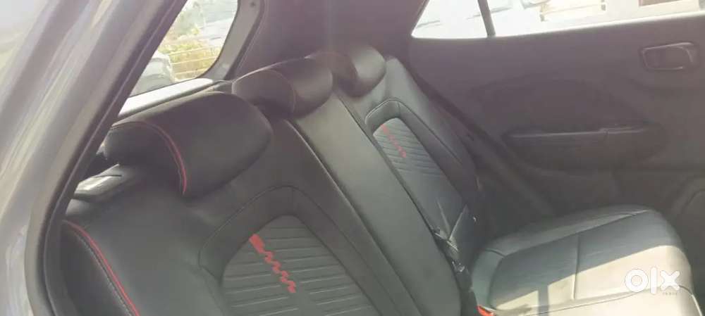 Hyundai Venue 2024 Petrol 11950 Km Driven
