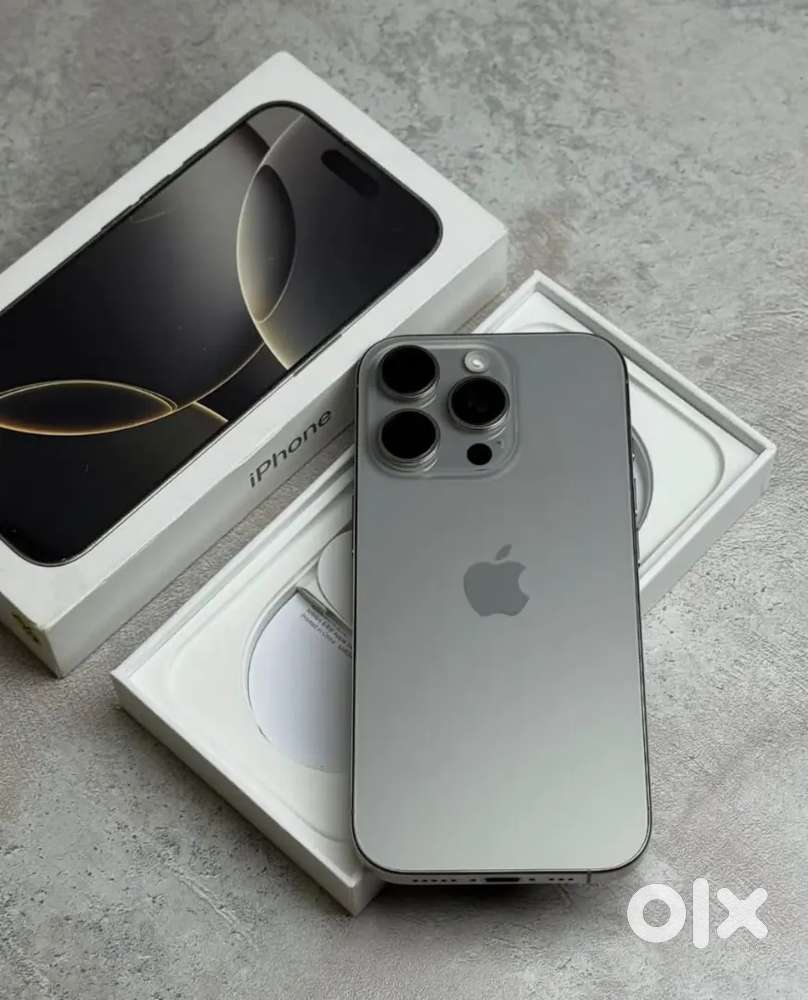 IPHONE 16PRO IMMACULATE CONDITION IMPORTED PCS WITH BILL BOX CALL ME