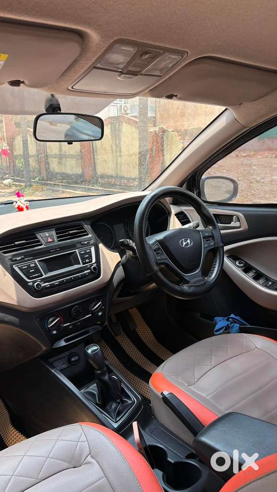 Hyundai Elite I20 Magna Optical Leather Seat Cover Inbuilt Music 2016