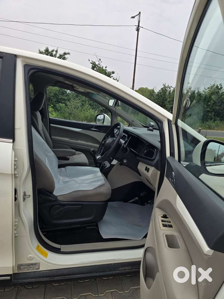 Mahindra Marazzo M6 8str, 2019, Diesel