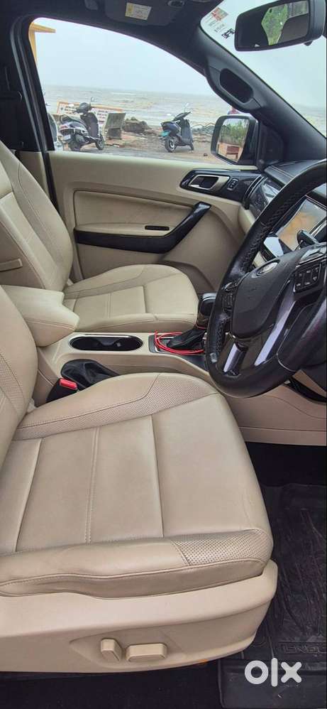 Ford Endeavour 3.2 Titanium Plus 4x4 At