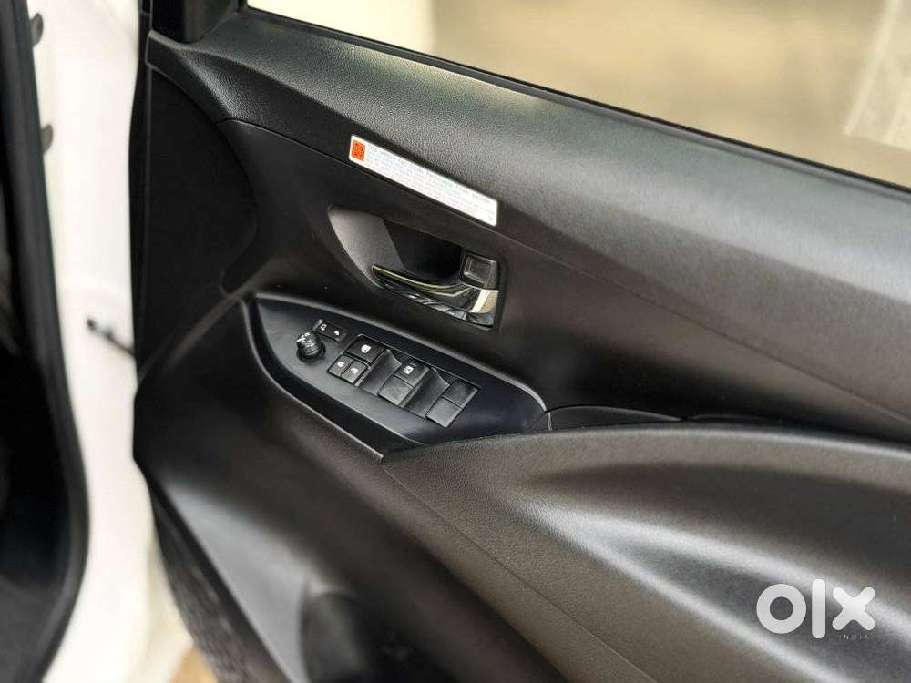 Toyota Innova Crysta 2.4 G Mt 7 Str, 2022, Diesel