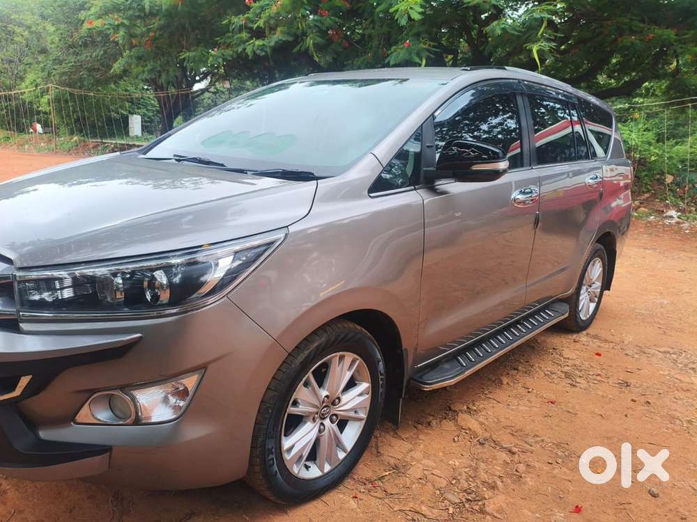 Toyota Innova Crysta 2016