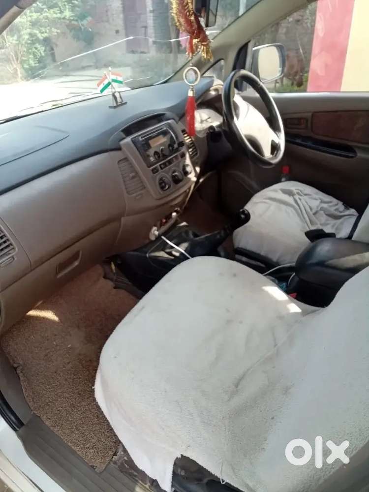 Toyota Innova 2016 Diesel 190000 Km Driven
