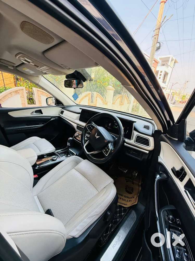 Mahindra Xuv700 2022 Diesel 120000 Km Driven