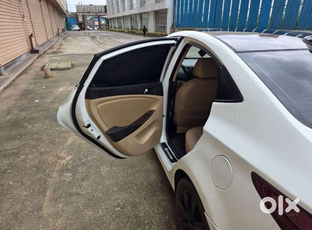 Hyundai Verna 2011 Cng & Hybrids 100000 Km Driven