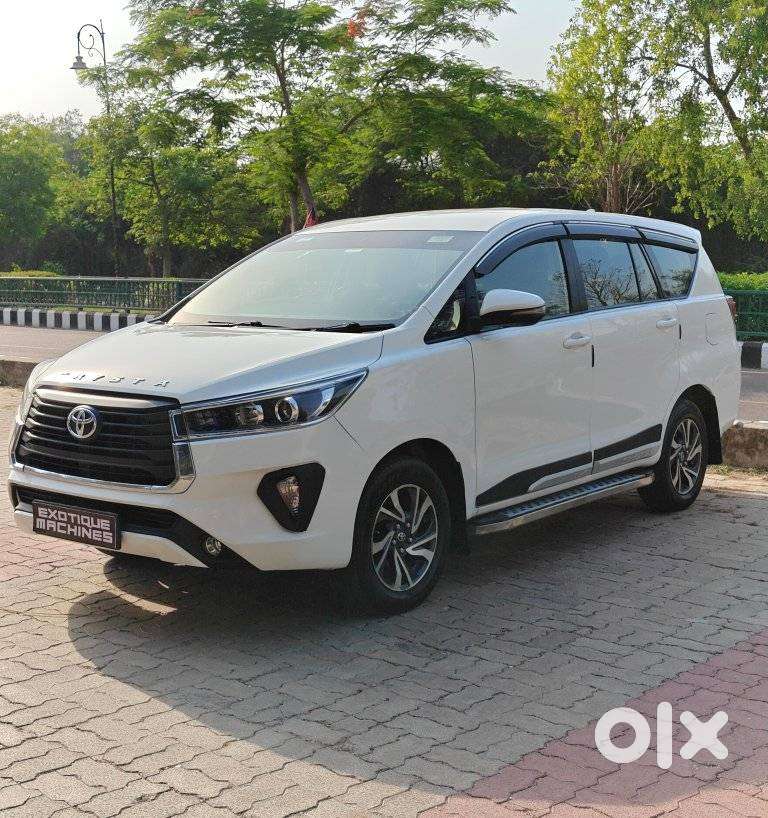 Toyota Innova Crysta 2.4 G Mt, 2022, Diesel