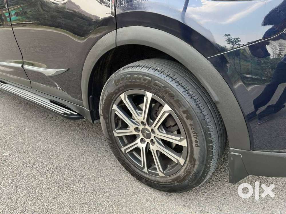 Mahindra Xuv700 2.0 Ax 7 Petrol At Str, 2024, Petrol