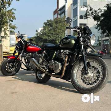 Triumph thruxton 900 deals olx