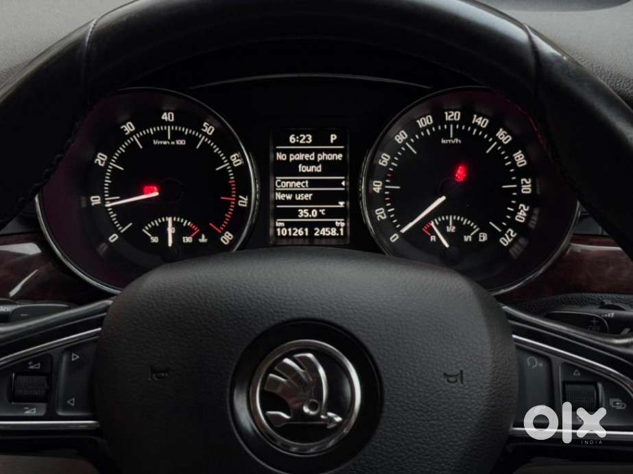 Skoda Superb 1.8 Elegance Tsi At, 2015, Petrol