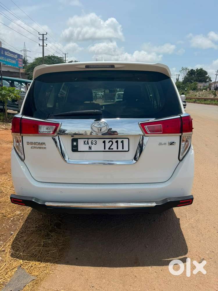 2022 Toyota Innova 83000 Km Diesel Manual