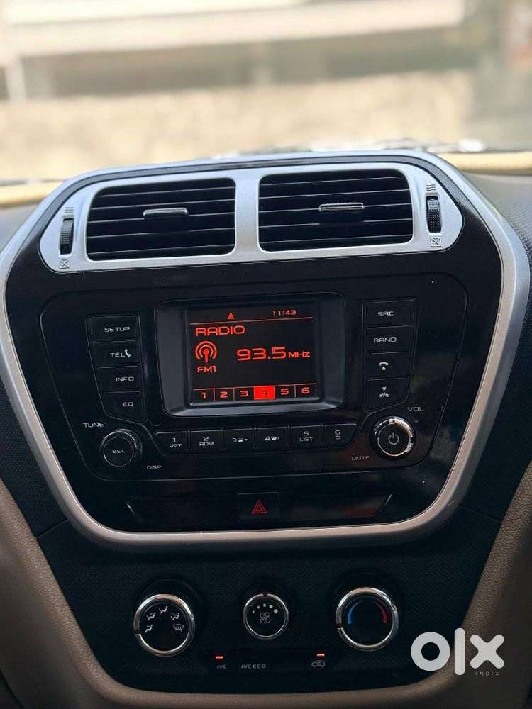 Mahindra Tuv 300 T8, 2017, Diesel