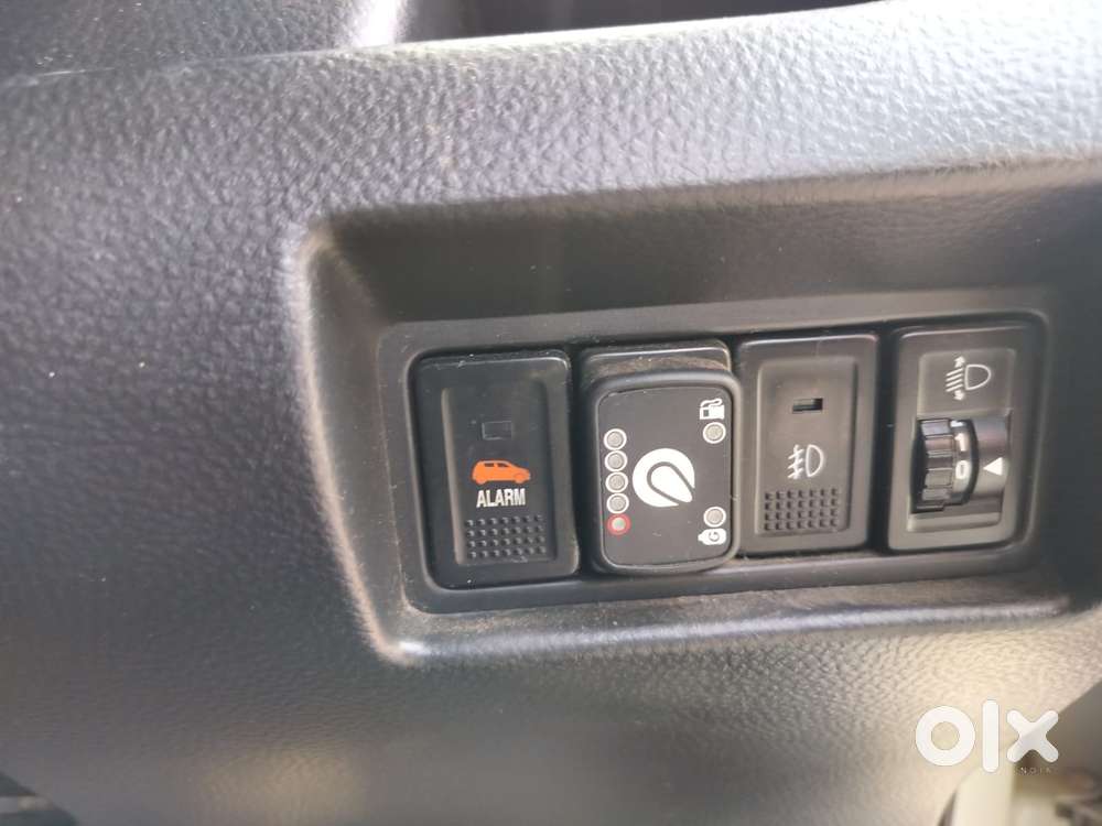 Maruti Suzuki Swift Vxi Cng, 2017, Cng & Hybrids