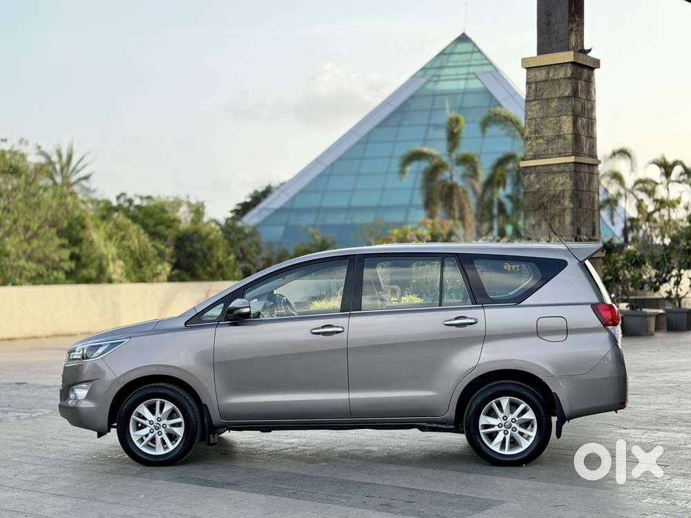 Toyota Innova Crysta 2.4 V 8 Str, 2016, Diesel