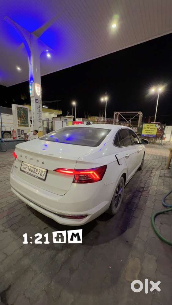 Skoda Slavia Petrol 2023