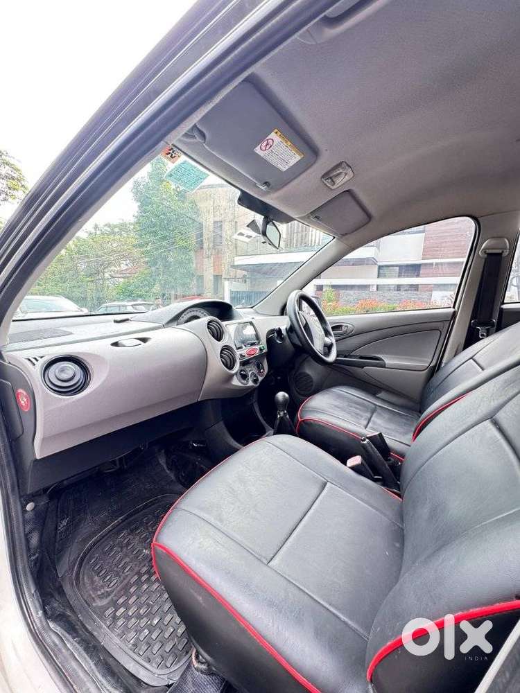 Toyota Etios Liva 2011-2012 G, 2012, Petrol