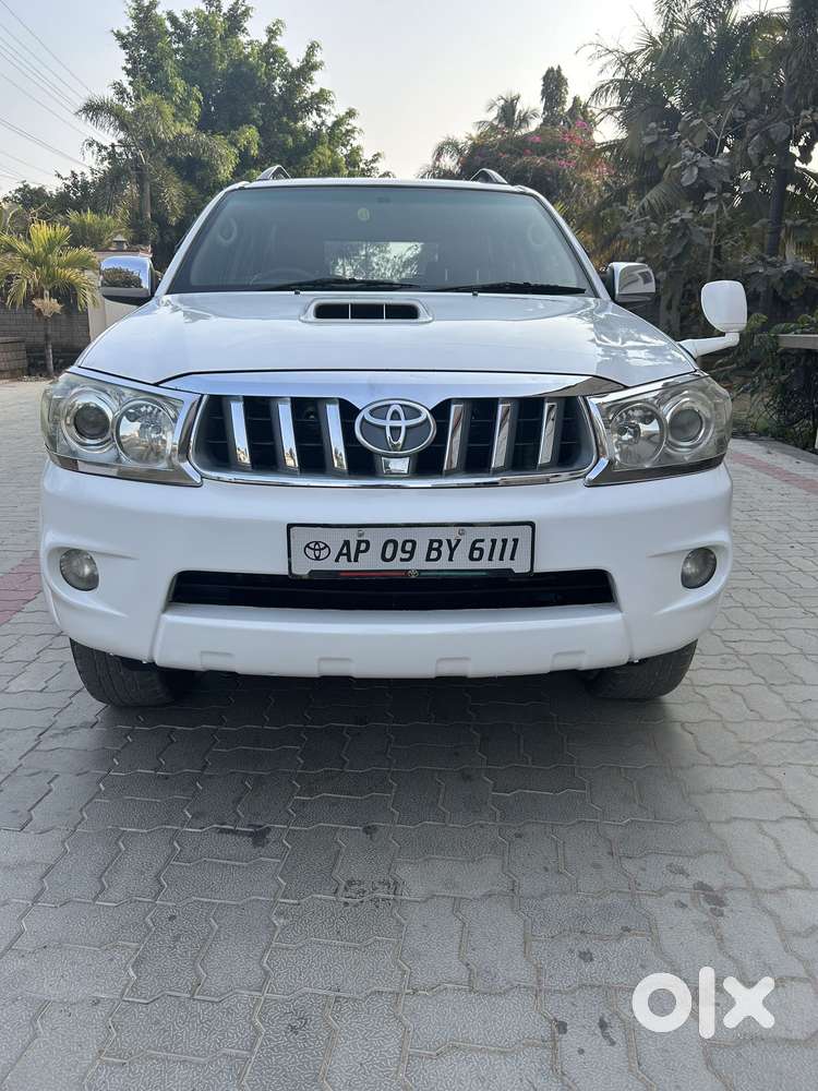 Toyota Fortuner [2009-2012] 3.0 4x4 Mt, 2010, Diesel