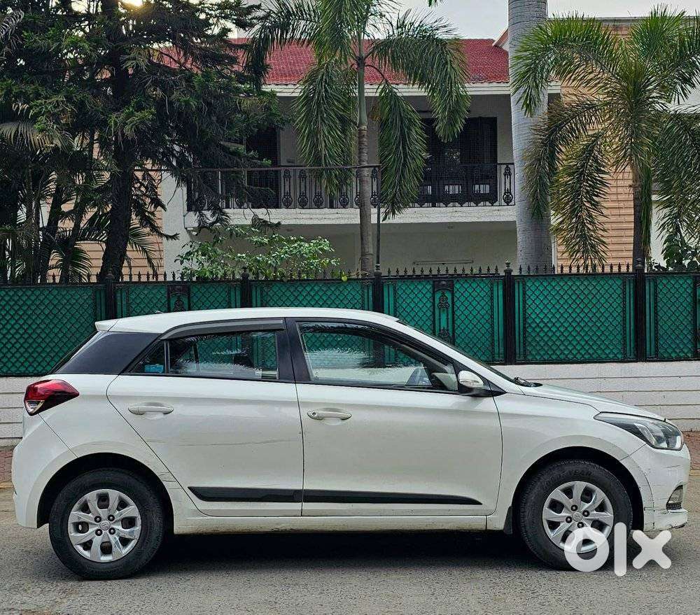 Hyundai I20 Sportz 1.2 Bs-iv, 2015, Petrol