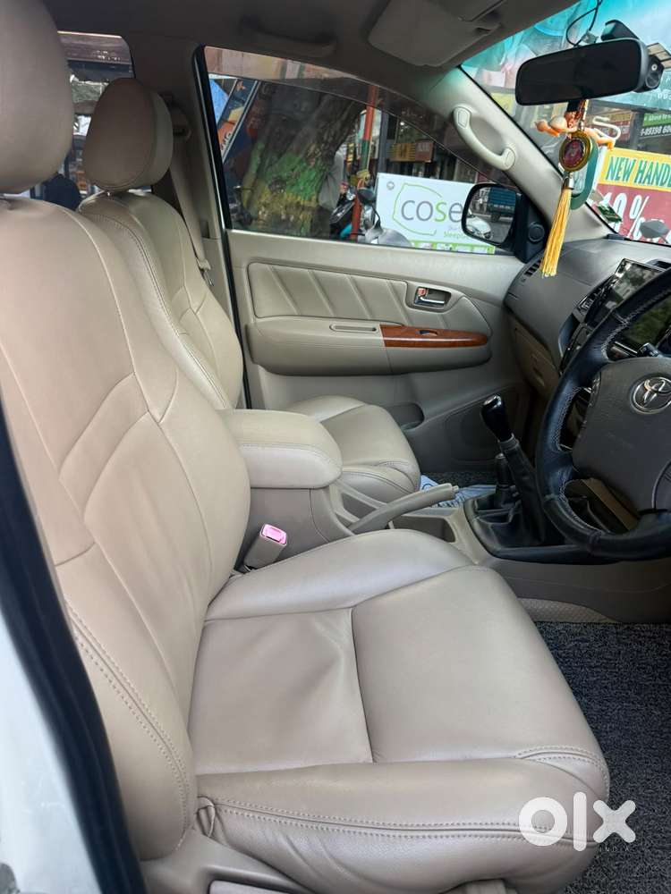 Toyota Fortuner 3.0 4x4 Manual, 2011, Diesel