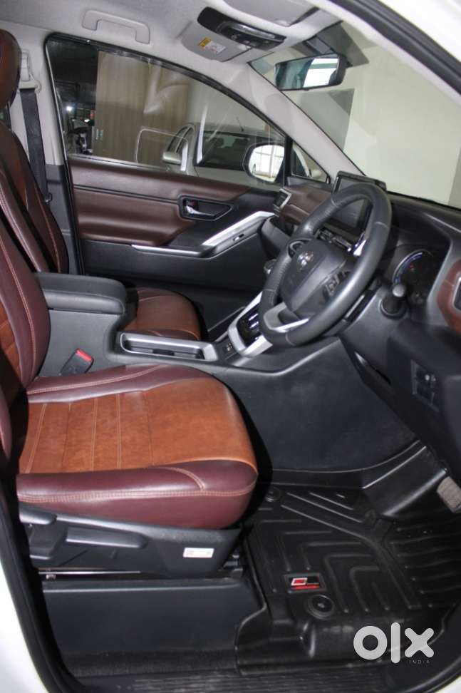 Toyota Innova Hycross 2.0 Vx Hybrid 8 Str, 2023, Petrol