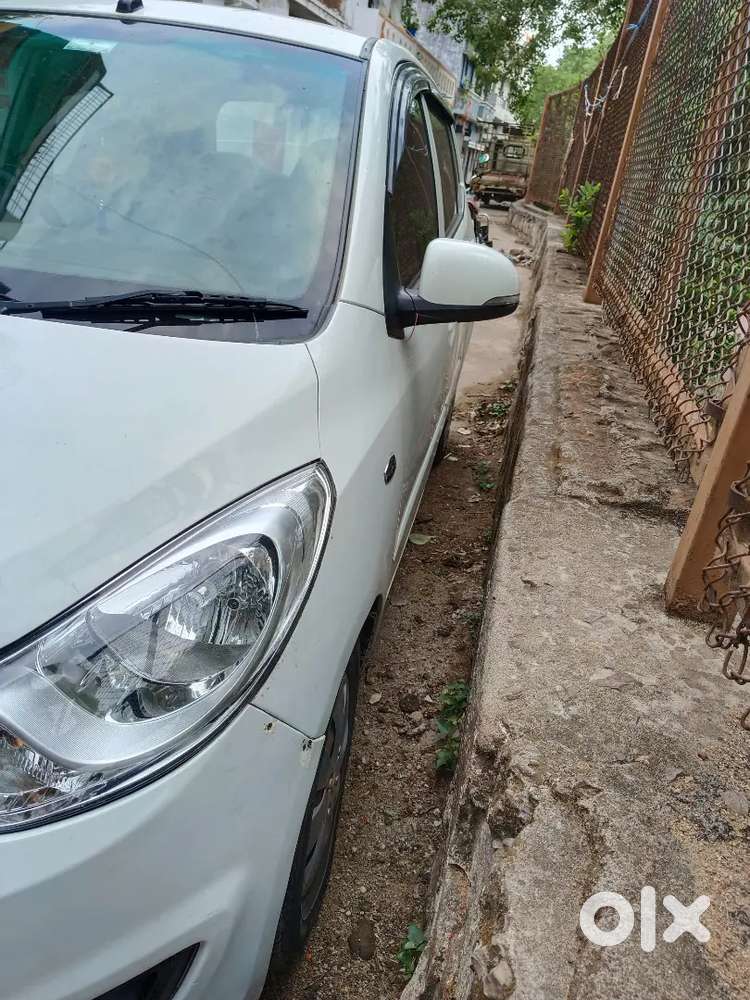 Hyundai I10 Sportz 2012