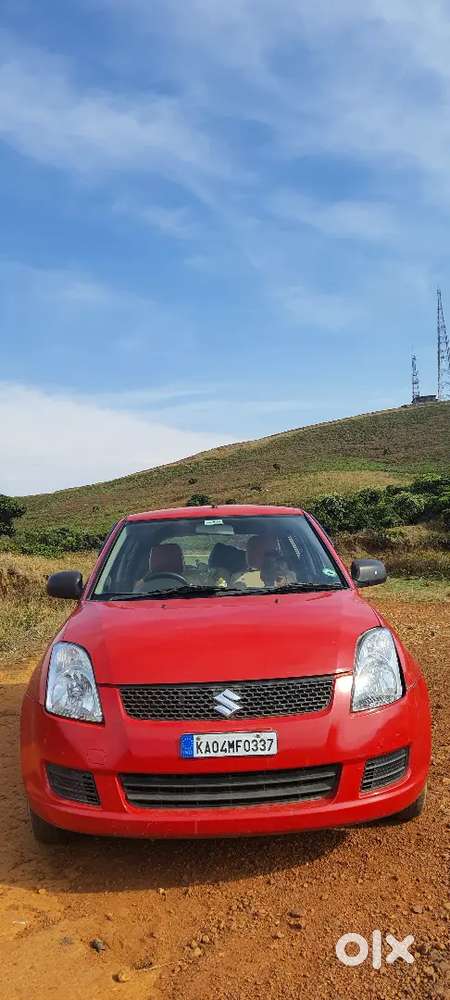 Maruthi Suzuki Swift Lxi
