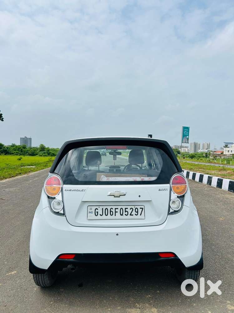 Chevrolet Beat Petrol 2013