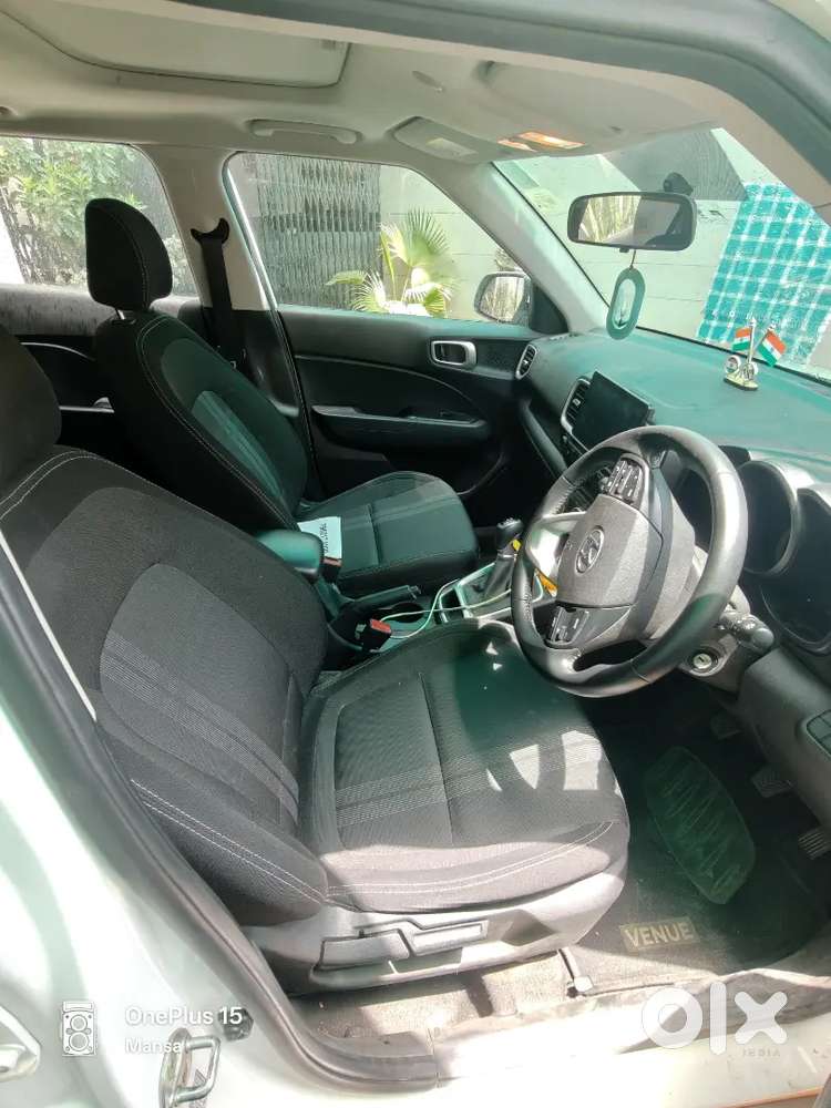Hyundai Venue 2020 Petrol 72000 Km Driven