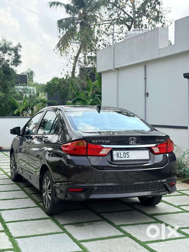 Honda City I-vtec V, 2018, Petrol