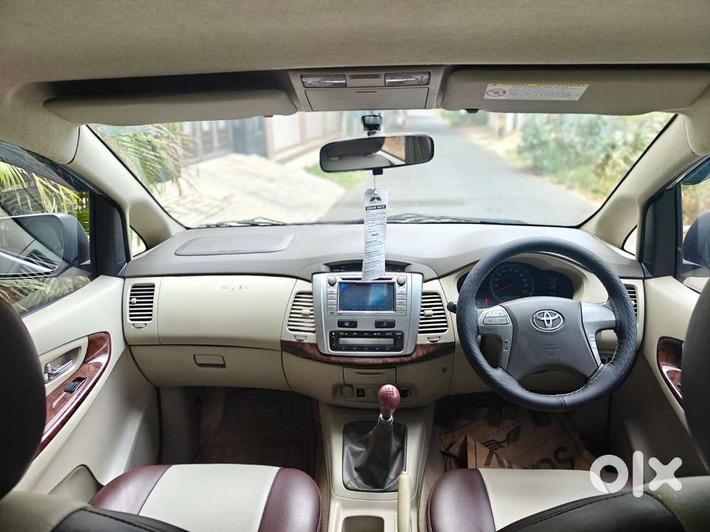 Toyota Innova 2.5 Vx (diesel) 8 Seater Bs Iv, 2013, Diesel