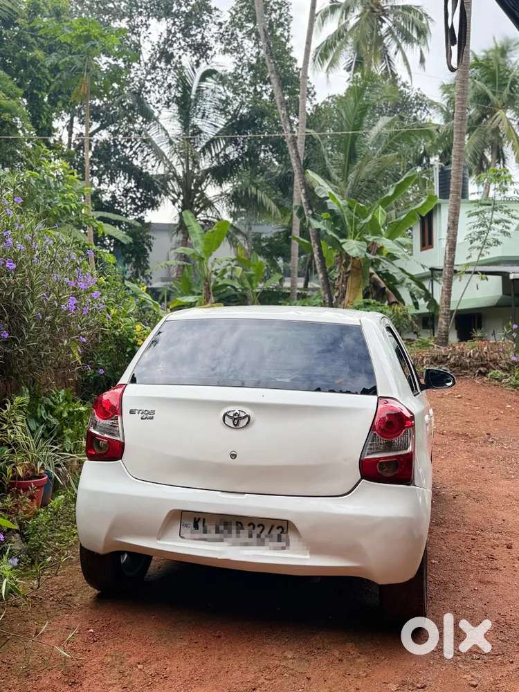 Toyota Etios Liva 2016 Diesel Well Maintained