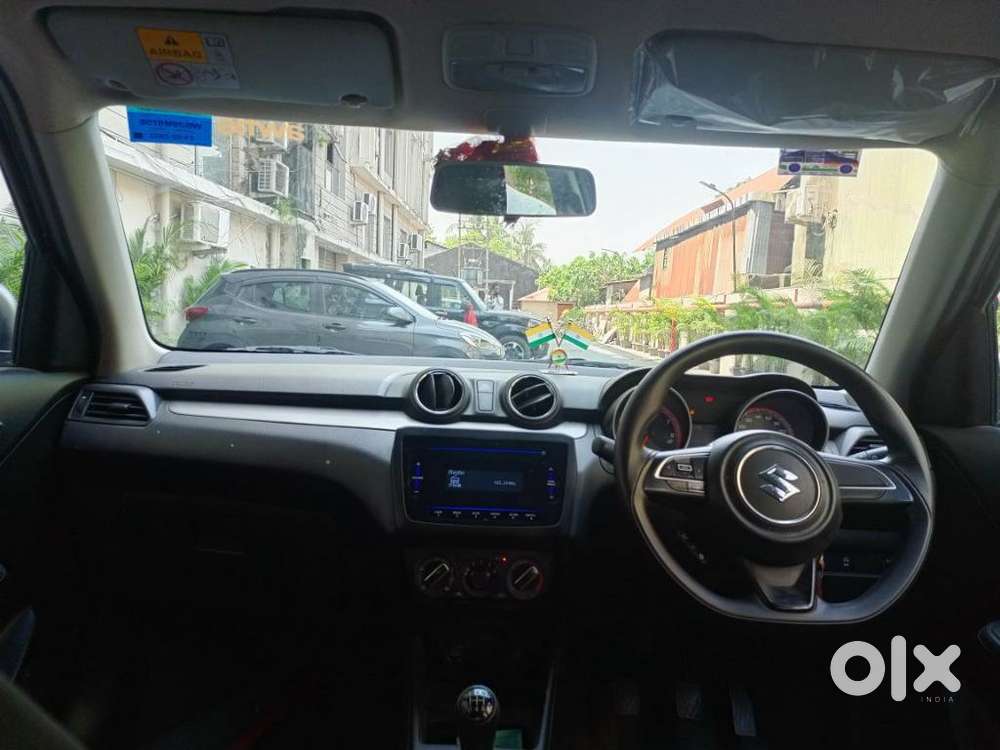 Maruti Suzuki Swift Vxi + Manual, 2022, Petrol